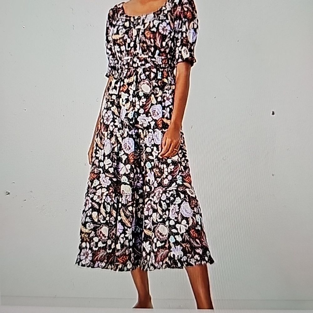 Ann Tylor Short Sleeve floral Dress size 10P midi dress